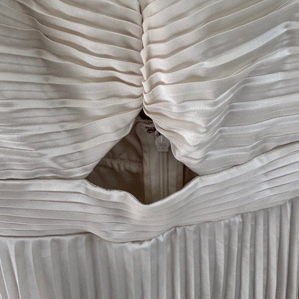 Abercrombie & Fitch Giselle Pleated Tiered Maxi Dress Cream Cut Out Size M - Picture 7 of 13